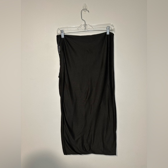 BEYOND YOGA Infinity Hidden Pocket Scarf Black - Picture 2 of 4